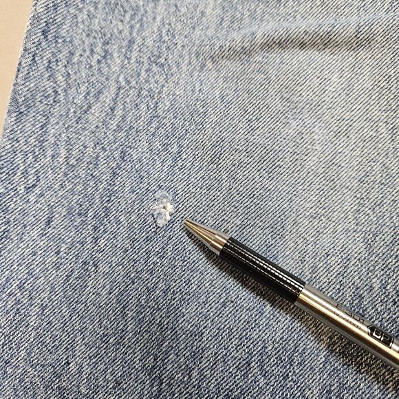 Levi's 550 Men’s Medium Wash 550 Relaxed Fit Denim Jeans - 36x30 - Picture 3 of 10